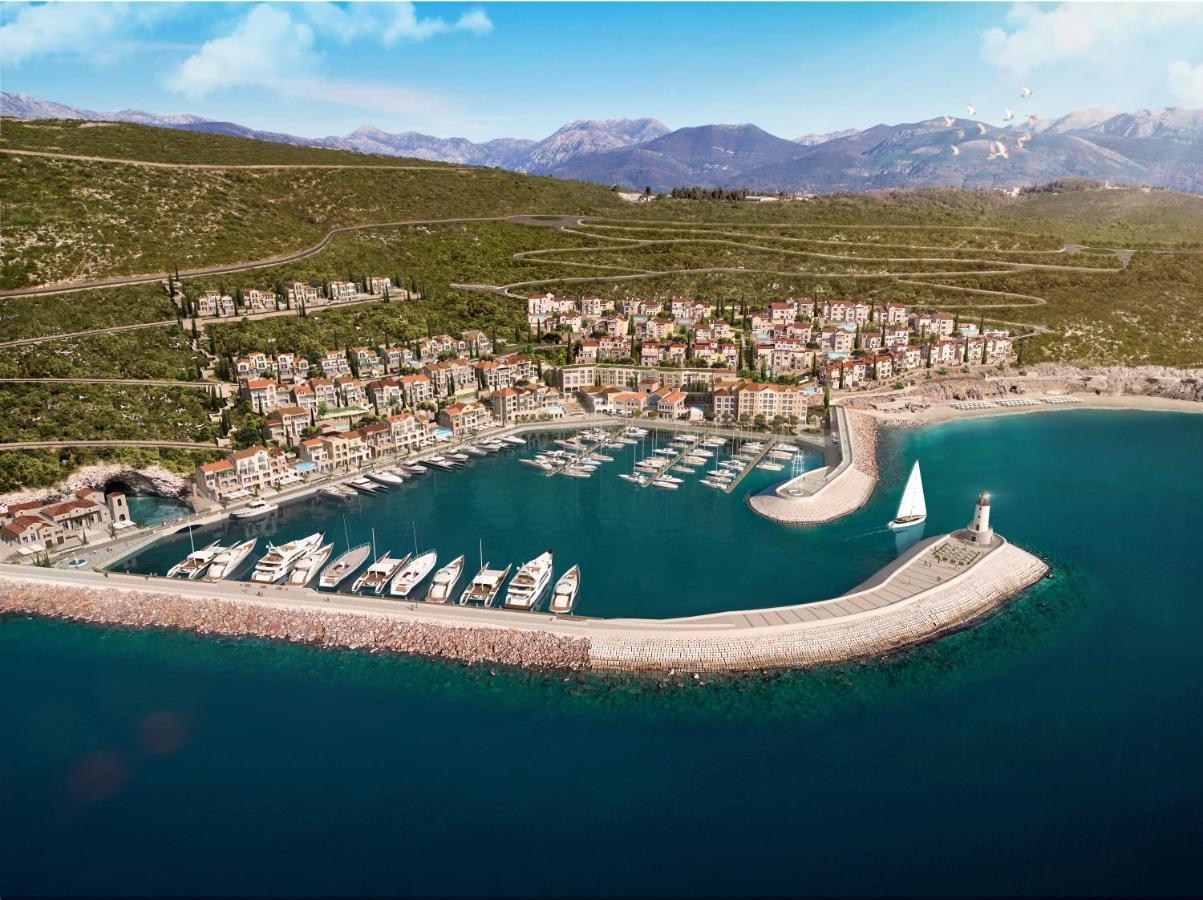 Lustica Marina Тиват